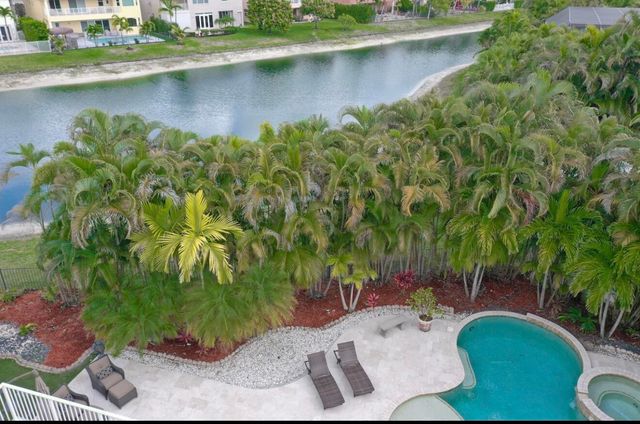 9732 Phipps Lane, Wellington, FL 33414