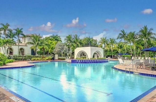 9732 Phipps Lane, Wellington, FL 33414