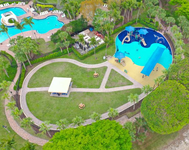 9732 Phipps Lane, Wellington, FL 33414