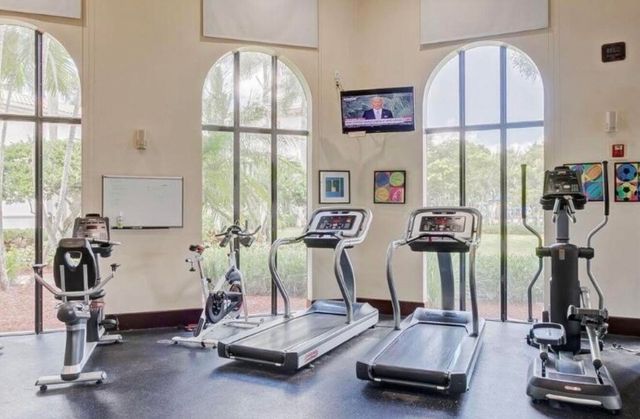 9732 Phipps Lane, Wellington, FL 33414