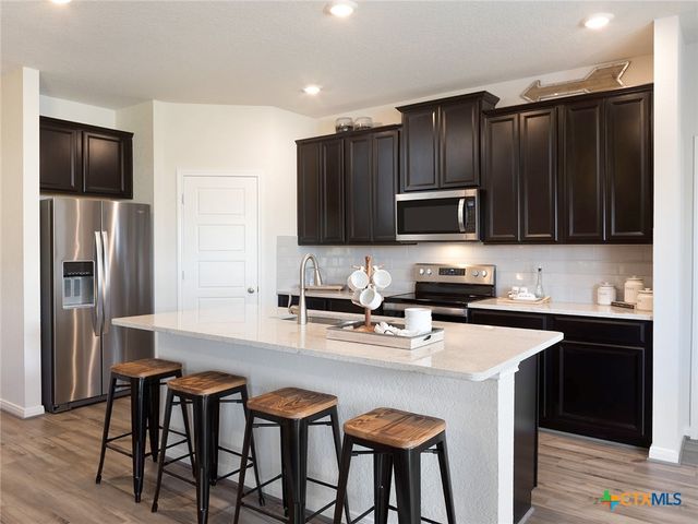 106 Barton Point, Cibolo, TX 78108