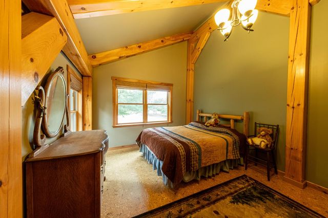 6068 S 142nd Avenue, Rothbury, MI 49452