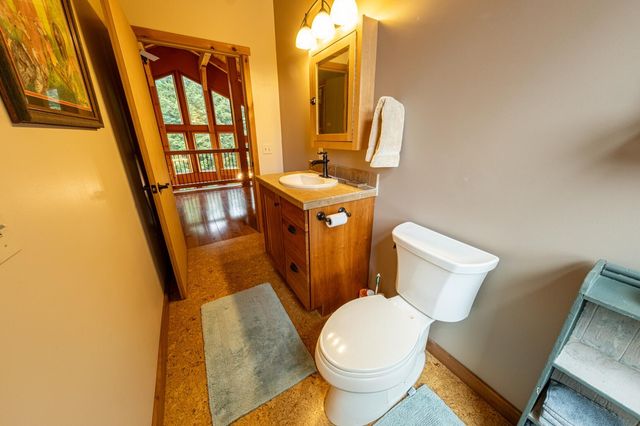 6068 S 142nd Avenue, Rothbury, MI 49452