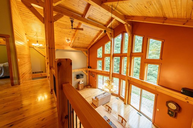 6068 S 142nd Avenue, Rothbury, MI 49452