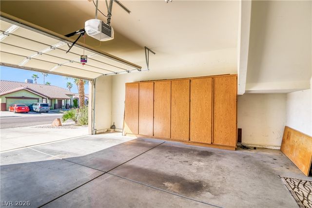 6018 Halehaven Drive, Las Vegas, NV 89110