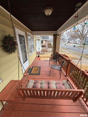 807 W CORRINGTON Avenue, Peoria, IL 61604