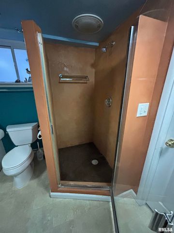 807 W CORRINGTON Avenue, Peoria, IL 61604