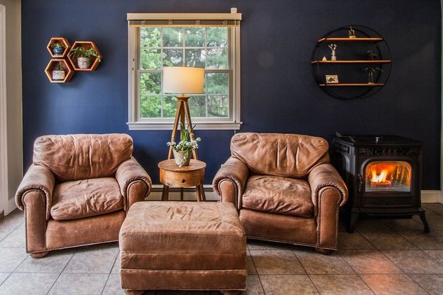 692 Cronin Rd, Warren, MA 01585