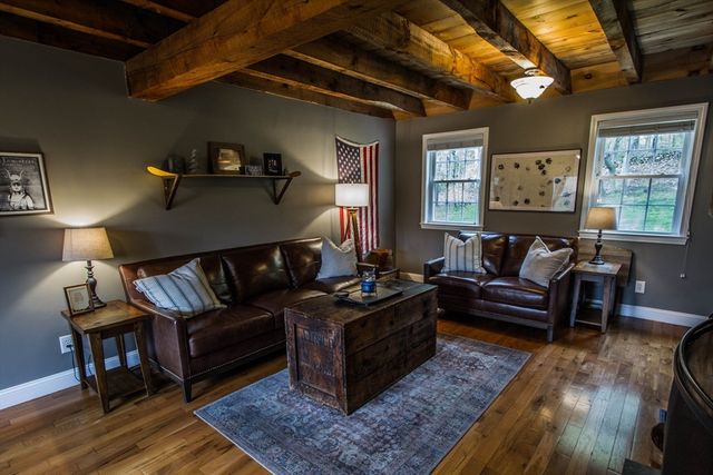692 Cronin Rd, Warren, MA 01585