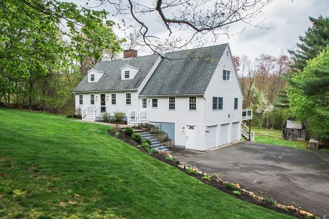 692 Cronin Rd, Warren, MA 01585