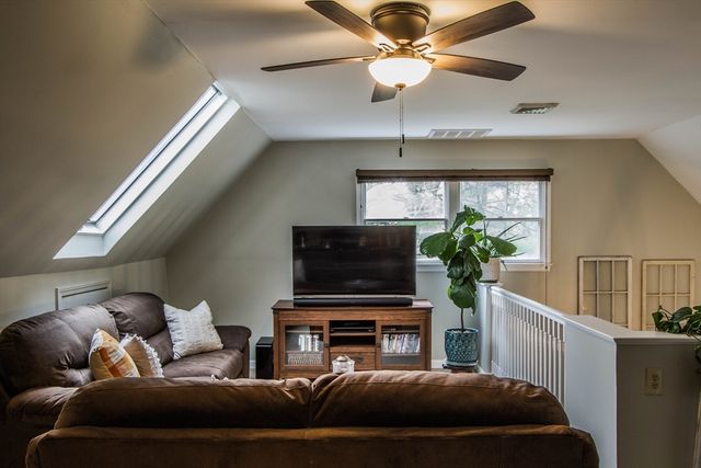 692 Cronin Rd, Warren, MA 01585