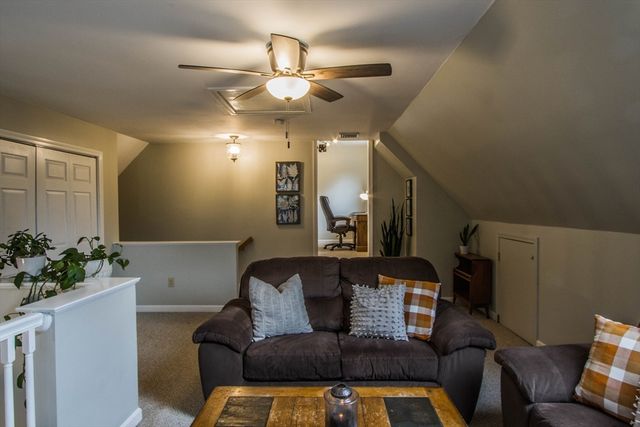 692 Cronin Rd, Warren, MA 01585