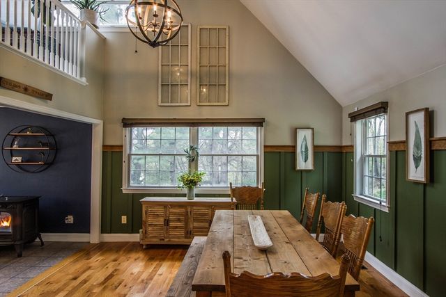 692 Cronin Rd, Warren, MA 01585