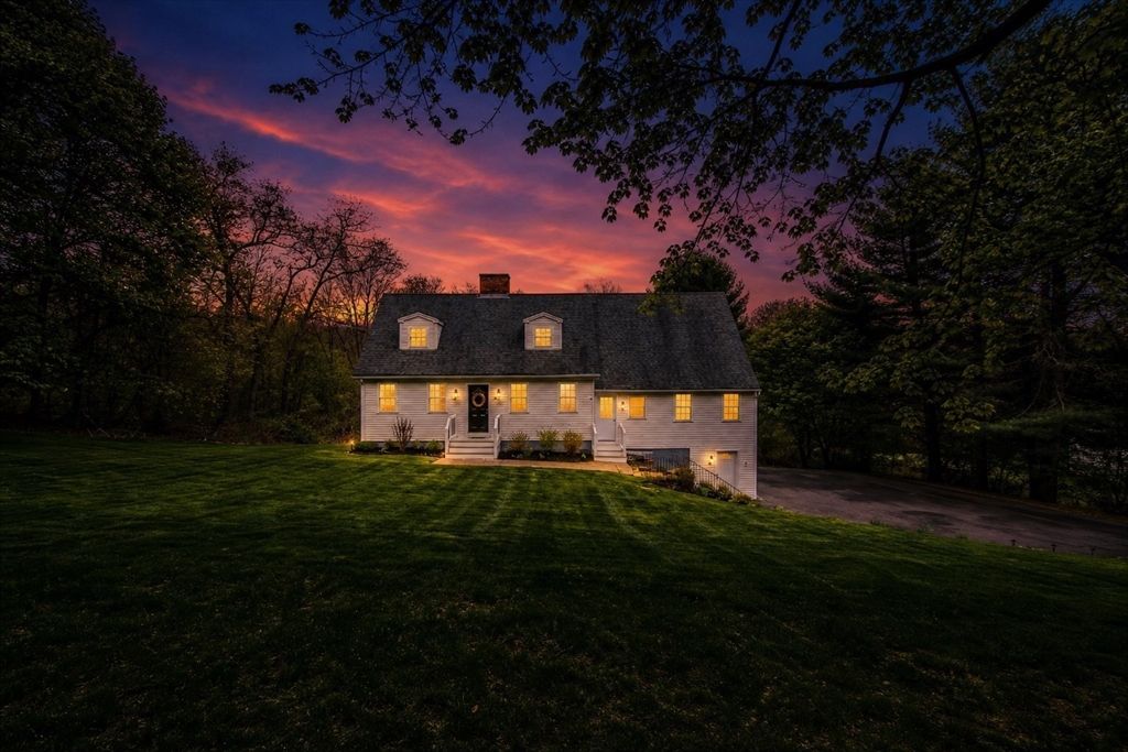 692 Cronin Rd, Warren, MA 01585