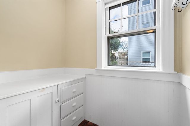 27 Boston Ave, Somerville, MA 02144