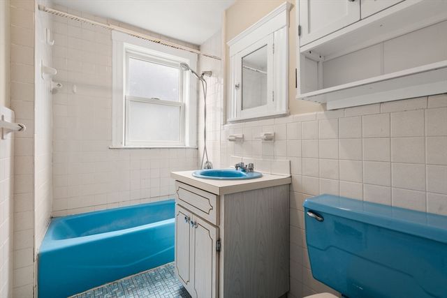 27 Boston Ave, Somerville, MA 02144