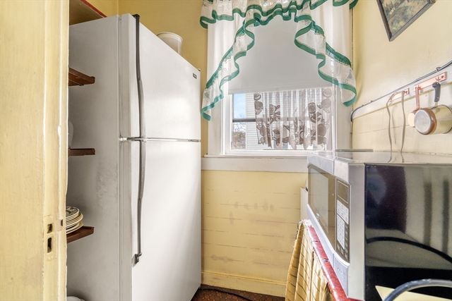 27 Boston Ave, Somerville, MA 02144