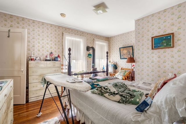 27 Boston Ave, Somerville, MA 02144