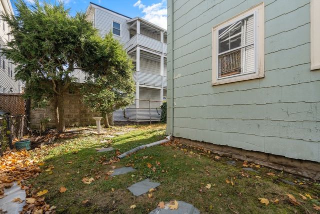 27 Boston Ave, Somerville, MA 02144