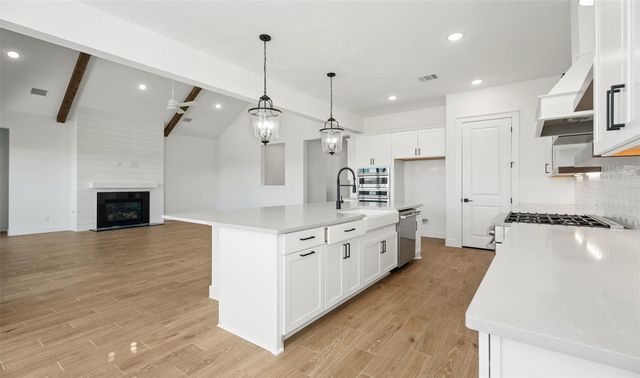 1818 S Wildflower Drive, Deer Park, TX 77536