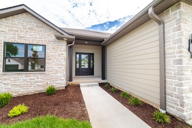 7309 W GOLDEN WILLOW RD, Columbia, MO 65202