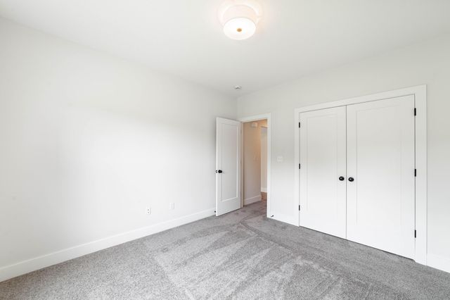 7309 W GOLDEN WILLOW RD, Columbia, MO 65202