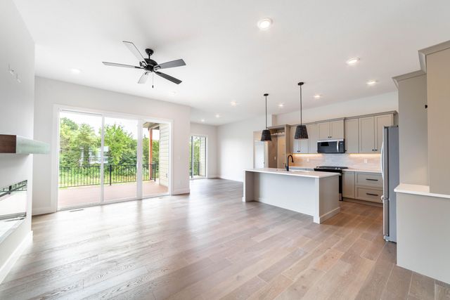 7309 W GOLDEN WILLOW RD, Columbia, MO 65202