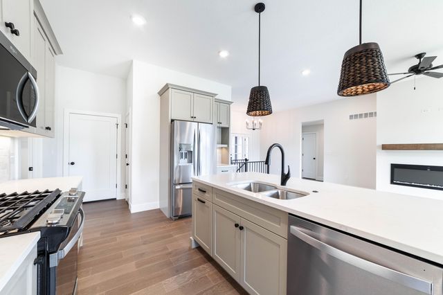 7309 W GOLDEN WILLOW RD, Columbia, MO 65202