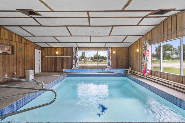 2101 LAWRENCE DRIVE, De Pere, WI 54115