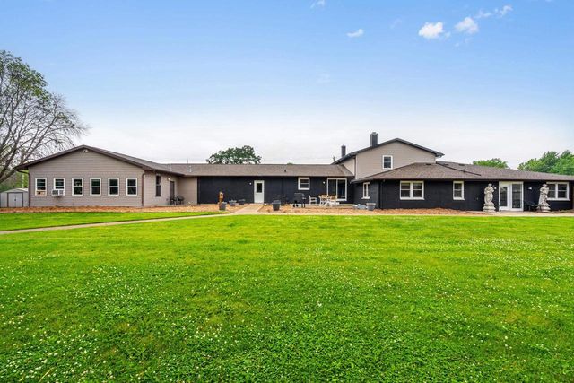 2101 LAWRENCE DRIVE, De Pere, WI 54115
