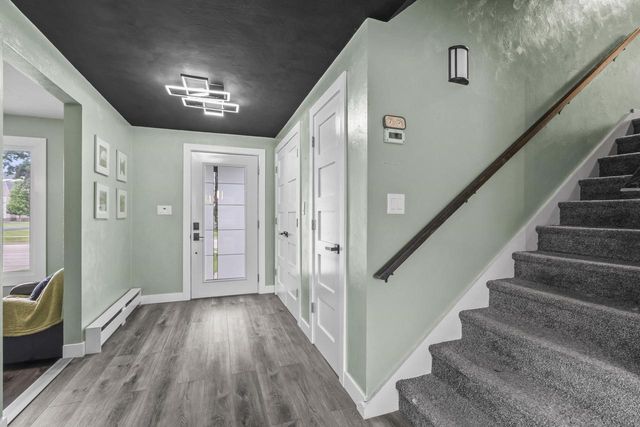 2101 LAWRENCE DRIVE, De Pere, WI 54115