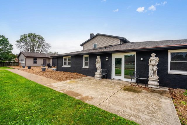 2101 LAWRENCE DRIVE, De Pere, WI 54115