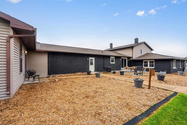 2101 LAWRENCE DRIVE, De Pere, WI 54115