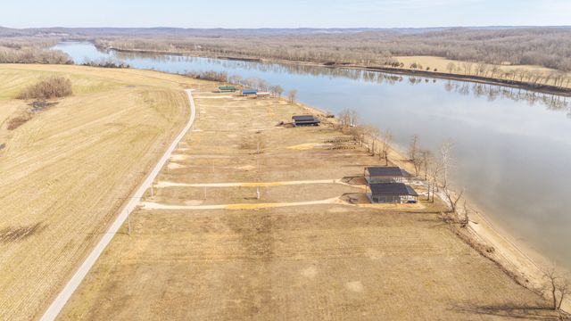 235 Hardin Bottom River Rd, Clifton, TN 38425