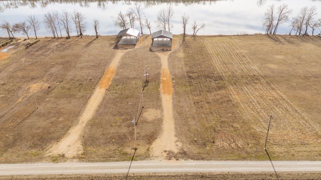 235 Hardin Bottom River Rd, Clifton, TN 38425