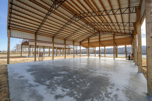 235 Hardin Bottom River Rd, Clifton, TN 38425