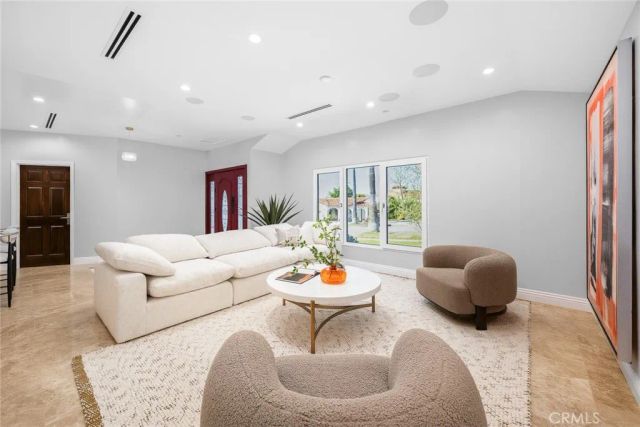 1362 Linden, Glendale, CA 91201