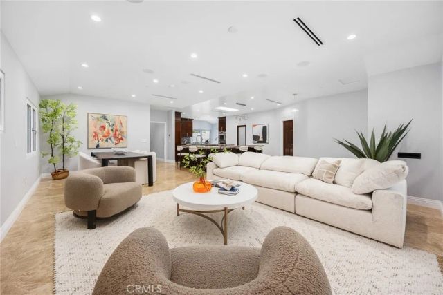 1362 Linden, Glendale, CA 91201