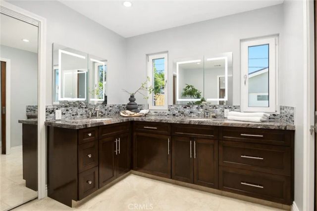 1362 Linden, Glendale, CA 91201
