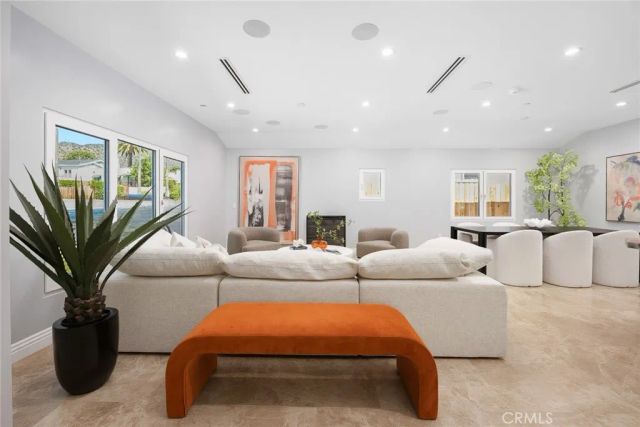 1362 Linden, Glendale, CA 91201