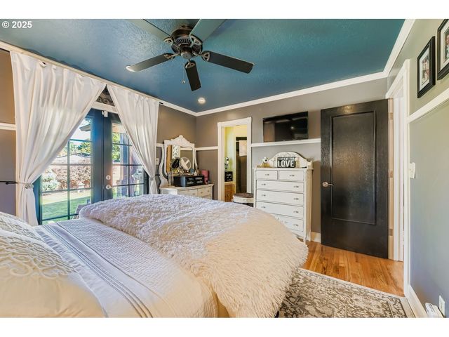 10311 Ne RUSSELL Ct, Portland, OR 97220