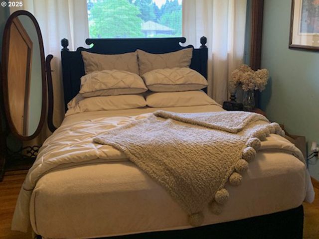 10311 Ne RUSSELL Ct, Portland, OR 97220