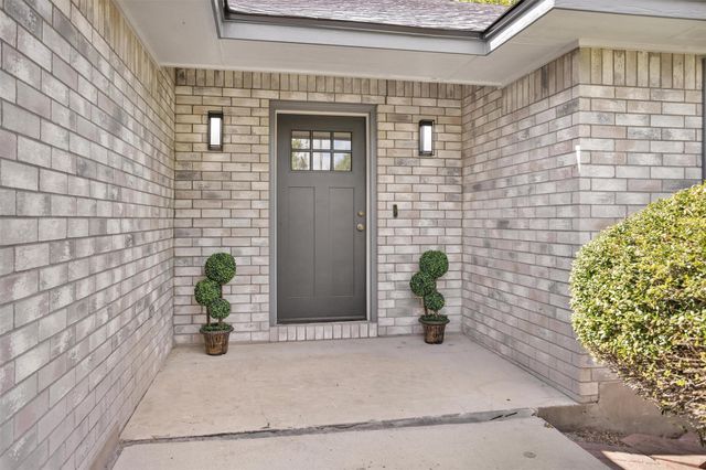 1906 Round Table, New Braunfels, TX 78130