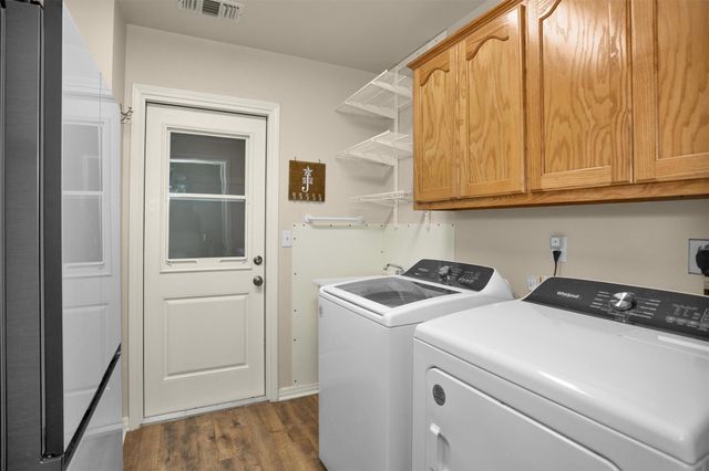 1906 Round Table, New Braunfels, TX 78130