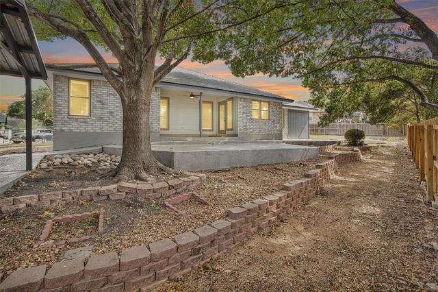 1906 Round Table, New Braunfels, TX 78130