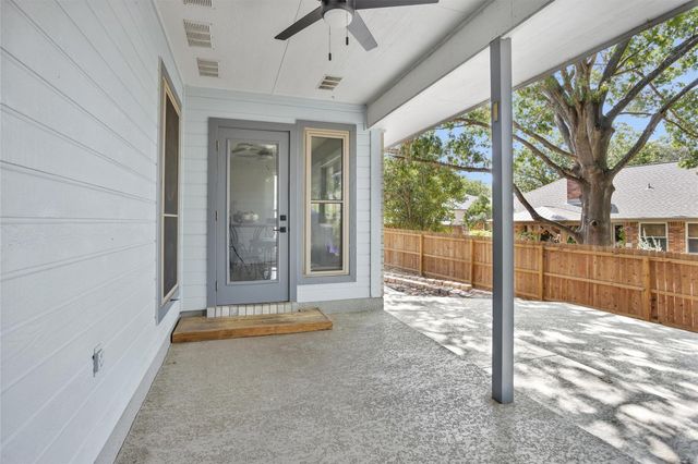 1906 Round Table, New Braunfels, TX 78130