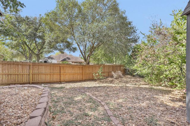 1906 Round Table, New Braunfels, TX 78130