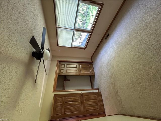 548 Currituck DR, Chesapeake, VA 23322
