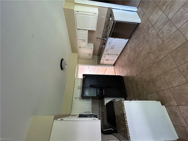 548 Currituck DR, Chesapeake, VA 23322