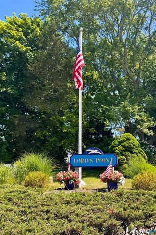 6 Hopkins Street, Stonington, CT 06378